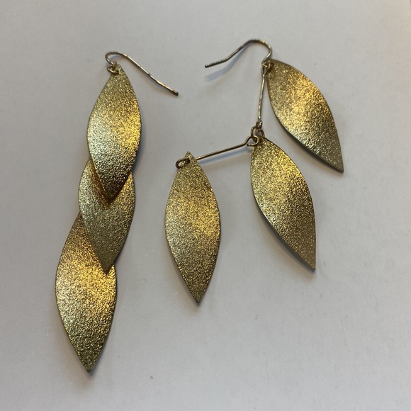 Earrings - Picture 3 of 4